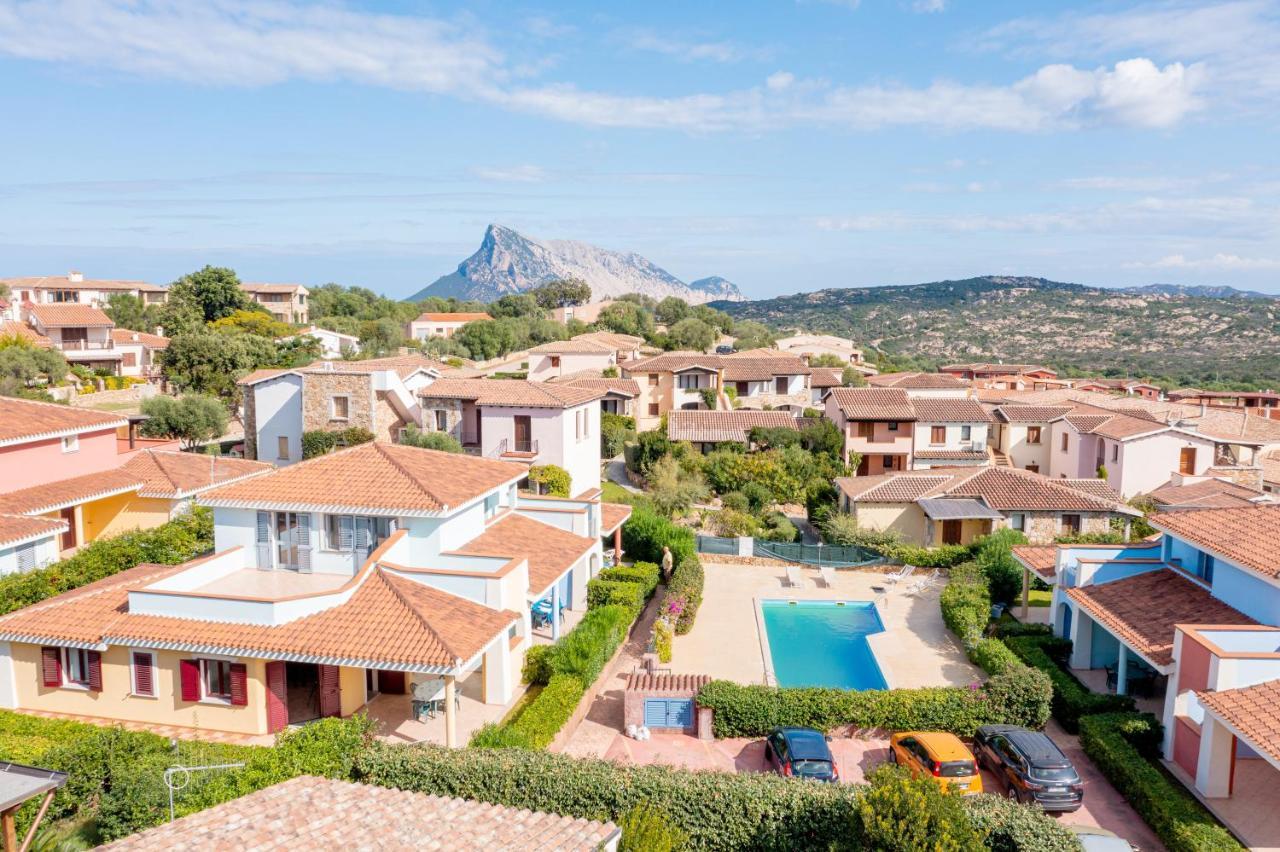 Residence La Tartaruga Monte Petrosu Luaran gambar